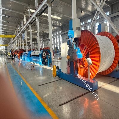 Machine voor het screenen van koperdraad 500/42+42 voornamelijk gebruikt voor het screenen van koperdraad